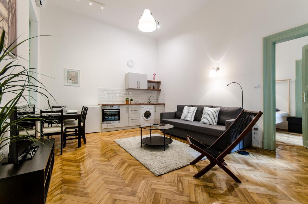B63 2 Bedroom Apartment In Heart Of City Budapest Extérieur photo